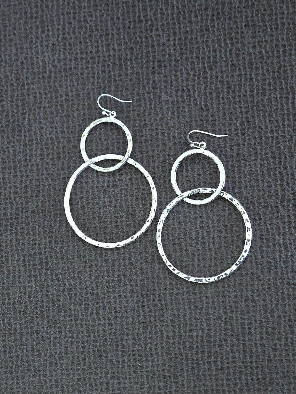 Silver🤍 Interlocking🔗 Hammered🔨 Open Circles⭕️ Earrings - NWOT